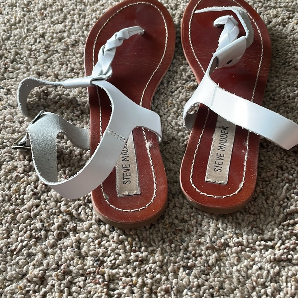 Sandals - Picture 2 of 6